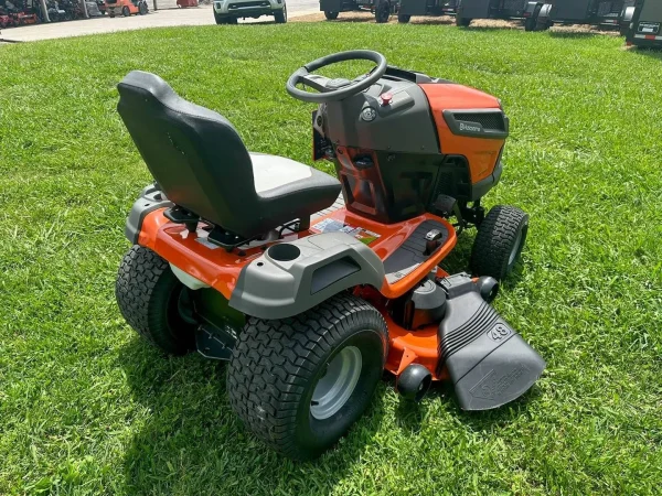 Husqvarna TS 148XK 48″ Lawns Tractors 24HP KOH (Scratch and Dent) - Image 5