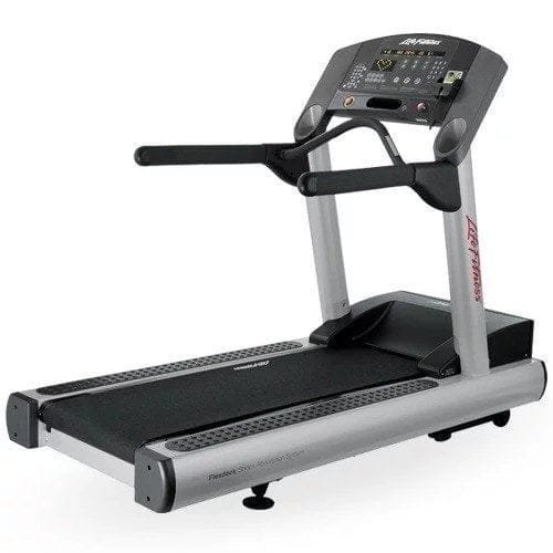 img-2104.jpg Life Fitness Integrity Series Treadmill CLST - Image 1